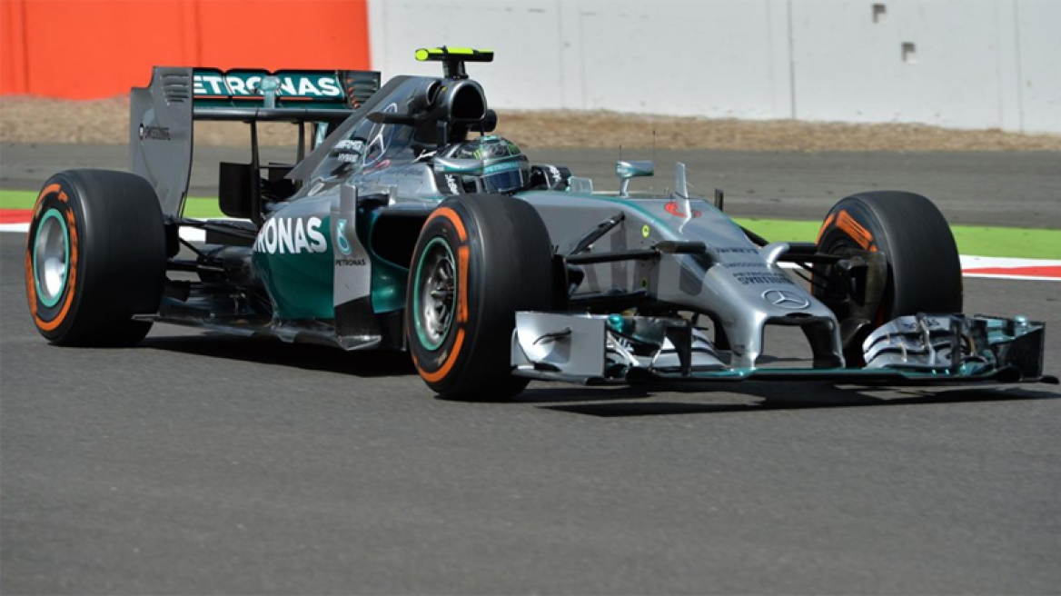 GP Βρετανίας: Ταχύτερες οι Mercedes στα ελεύθερα!
